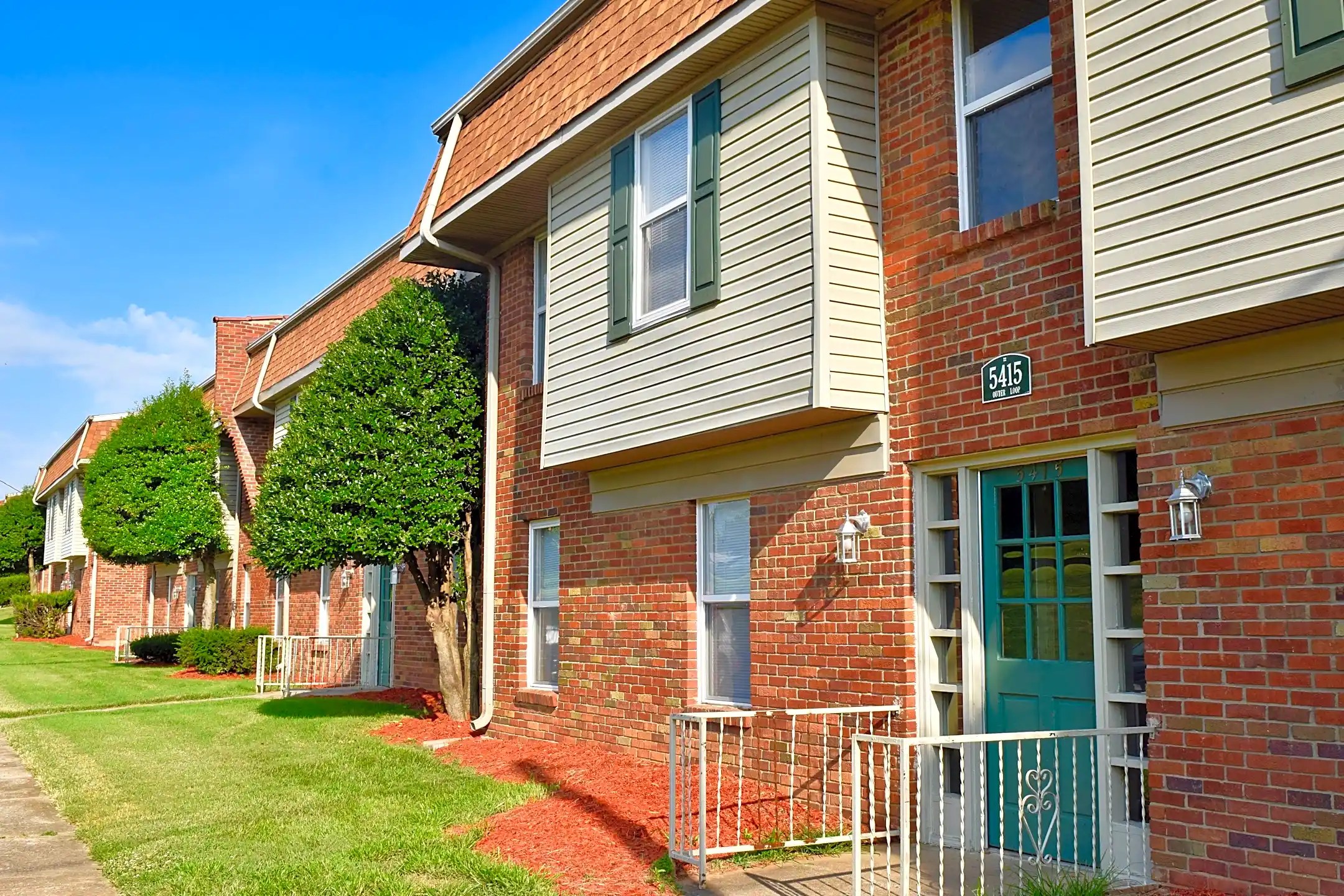 5315 Outer Loop Apartments Louisville, KY 40219