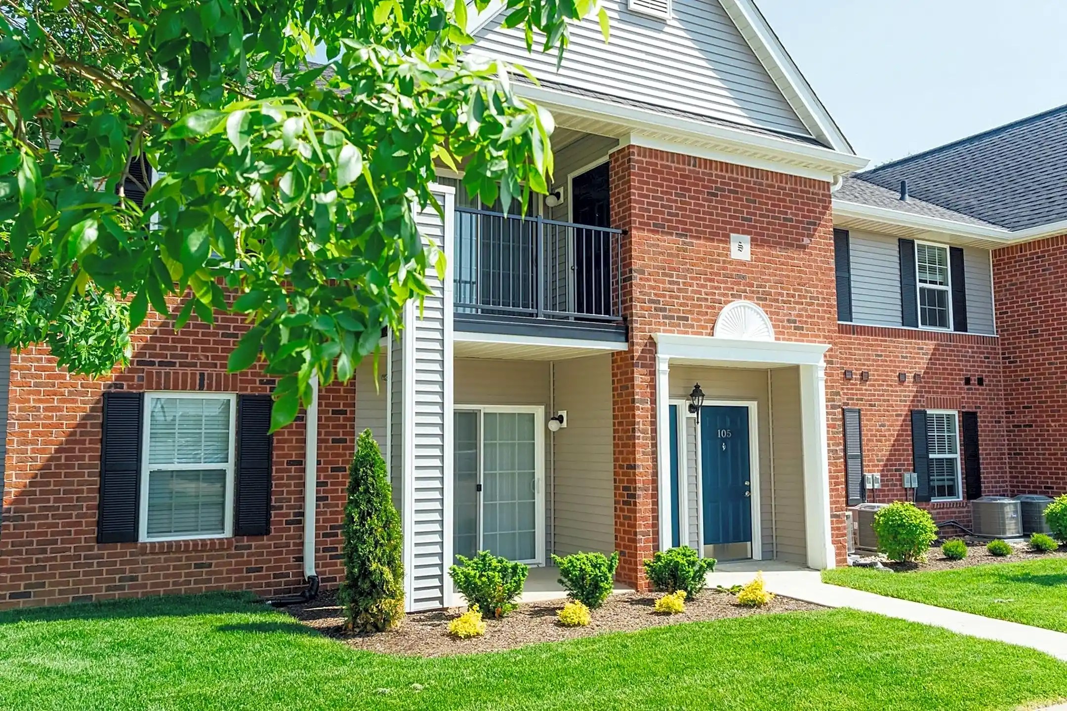 Stonegate Apartments Columbus, IN 47201