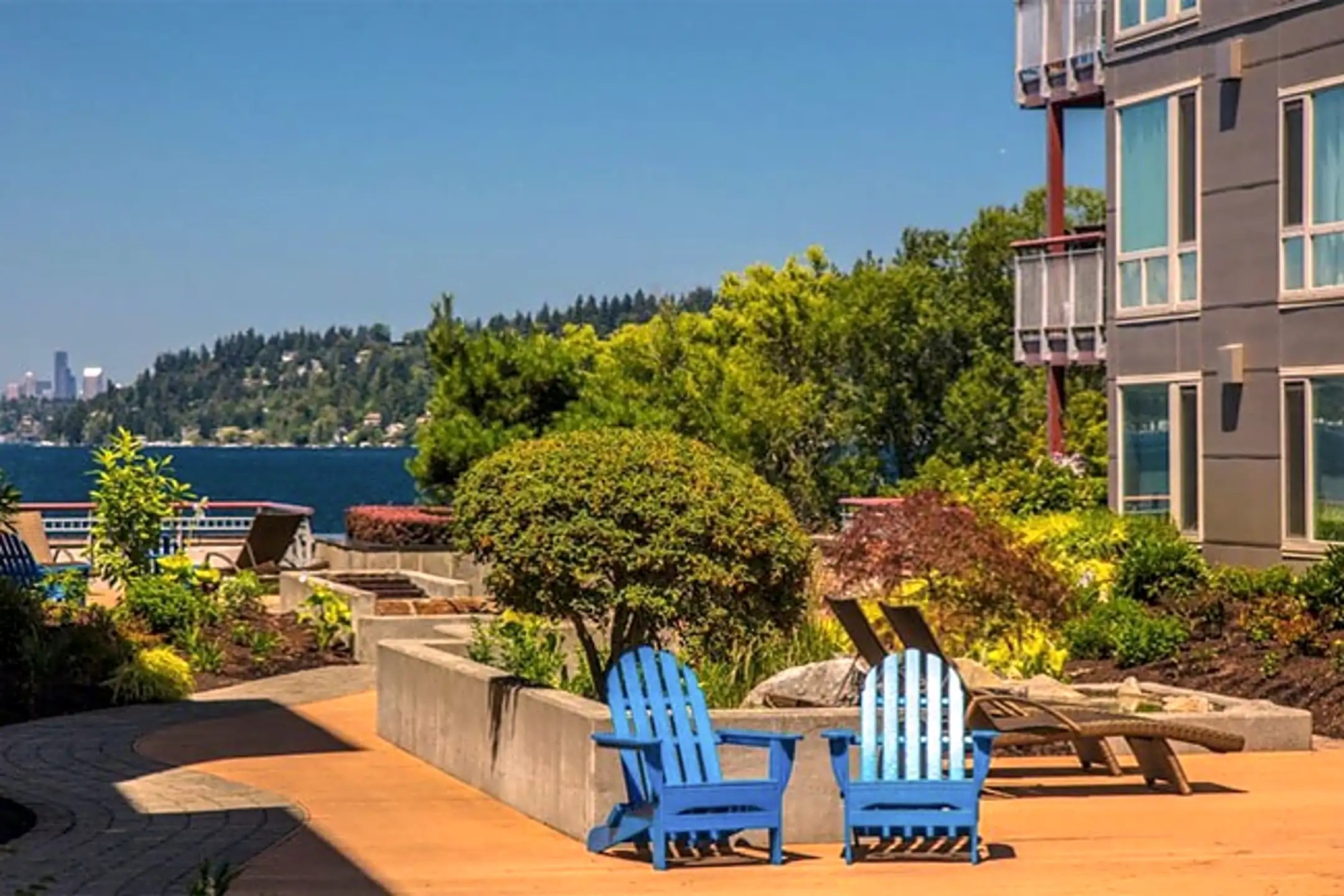 Bristol At Southport 1133 Lake Washington Blvd N Renton, WA