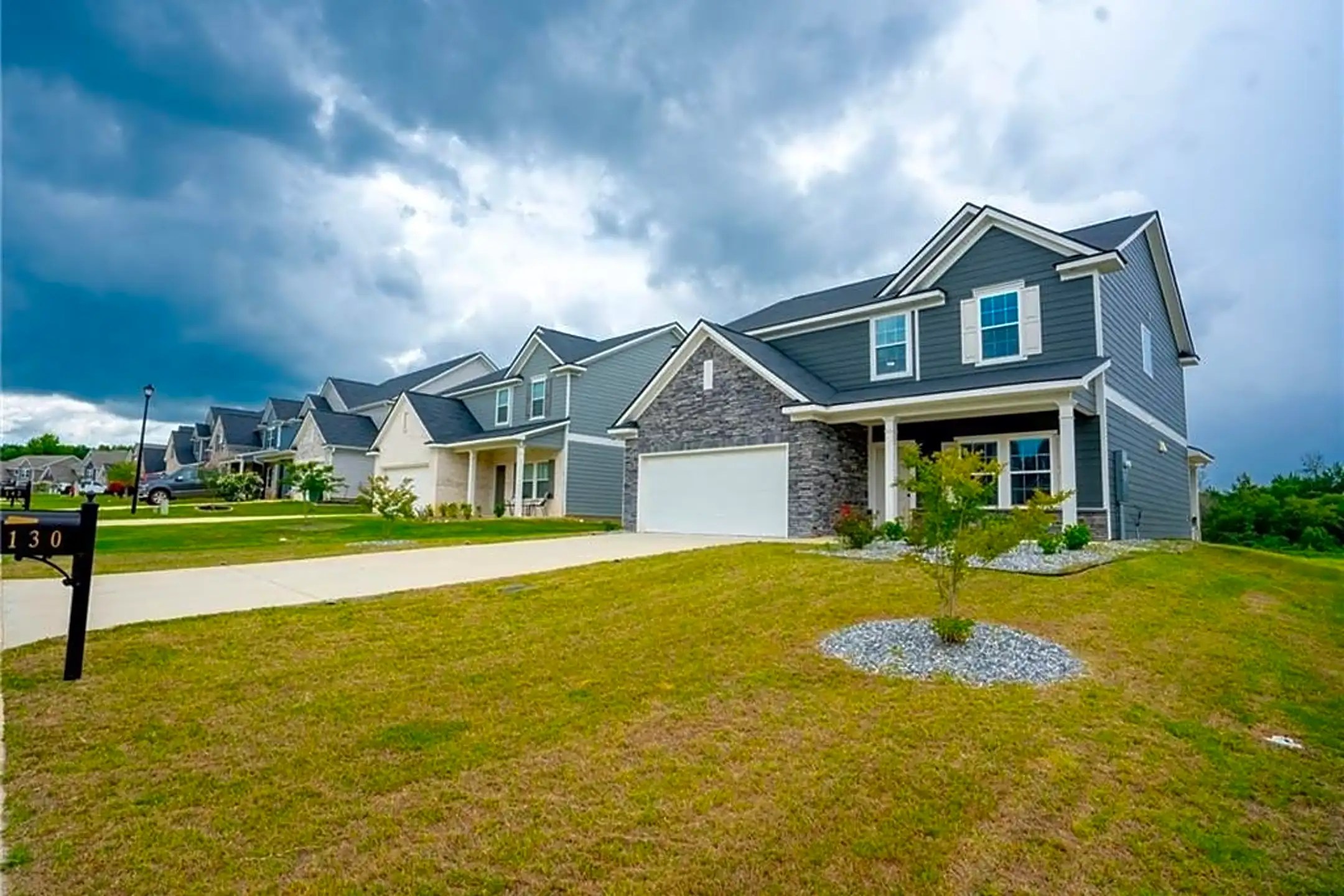 130 Red Oak Pl Smiths Station, AL Houses for Rent Rent.