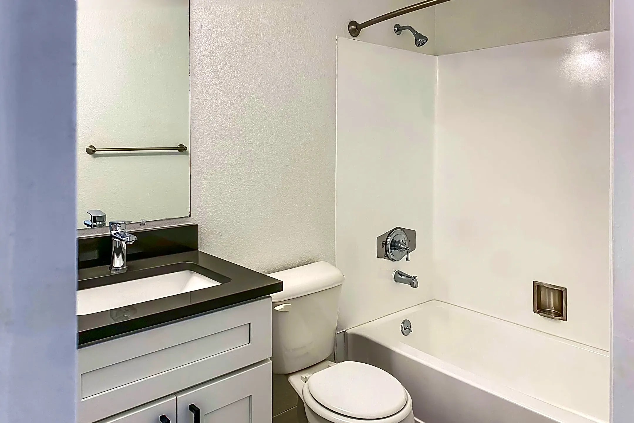Pavilion Apartment Homes Federal Way, WA 98023