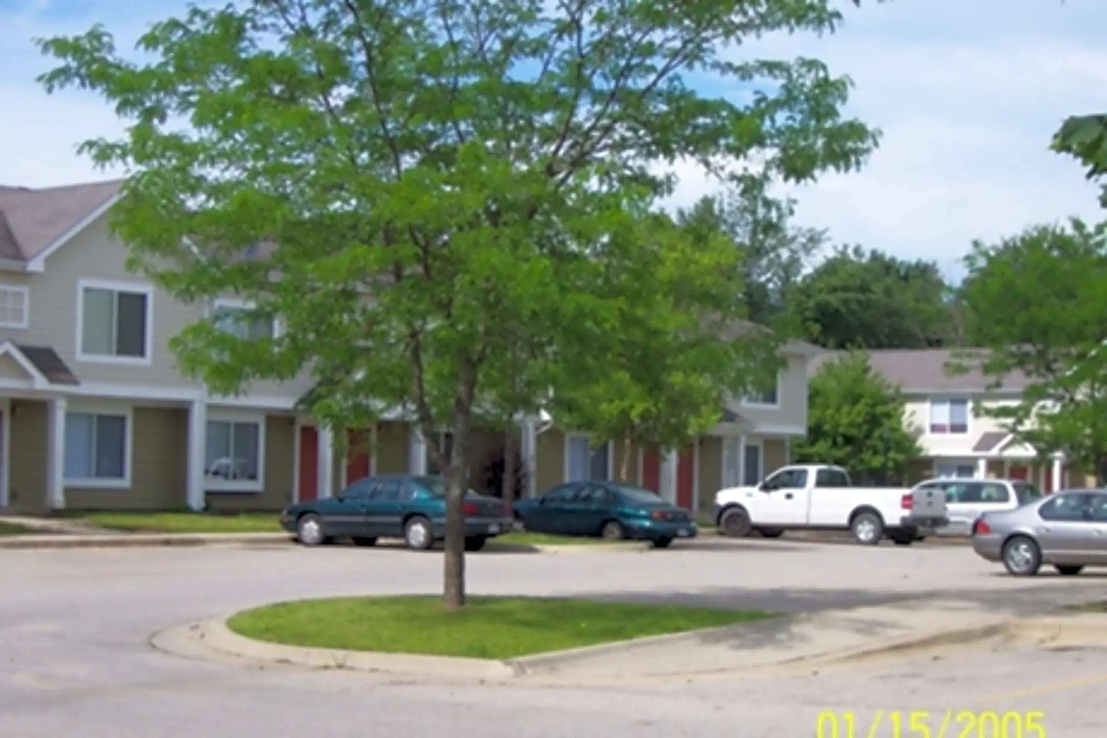 Meadow Wood of Hiawatha N. 18th Avenue Hiawatha, IA Townhouses for
