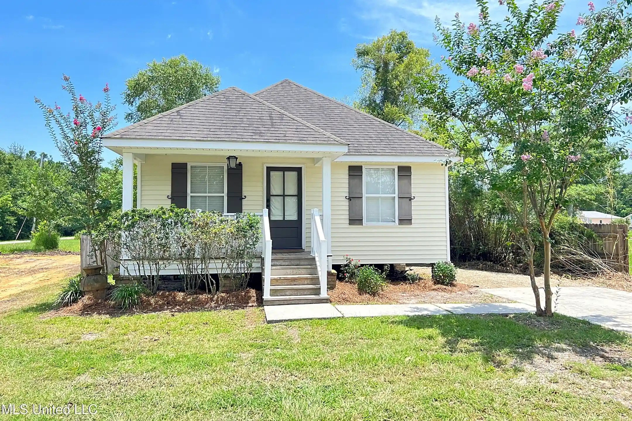 205 Jeff Davis Ave Waveland, MS Houses for Rent Rent.