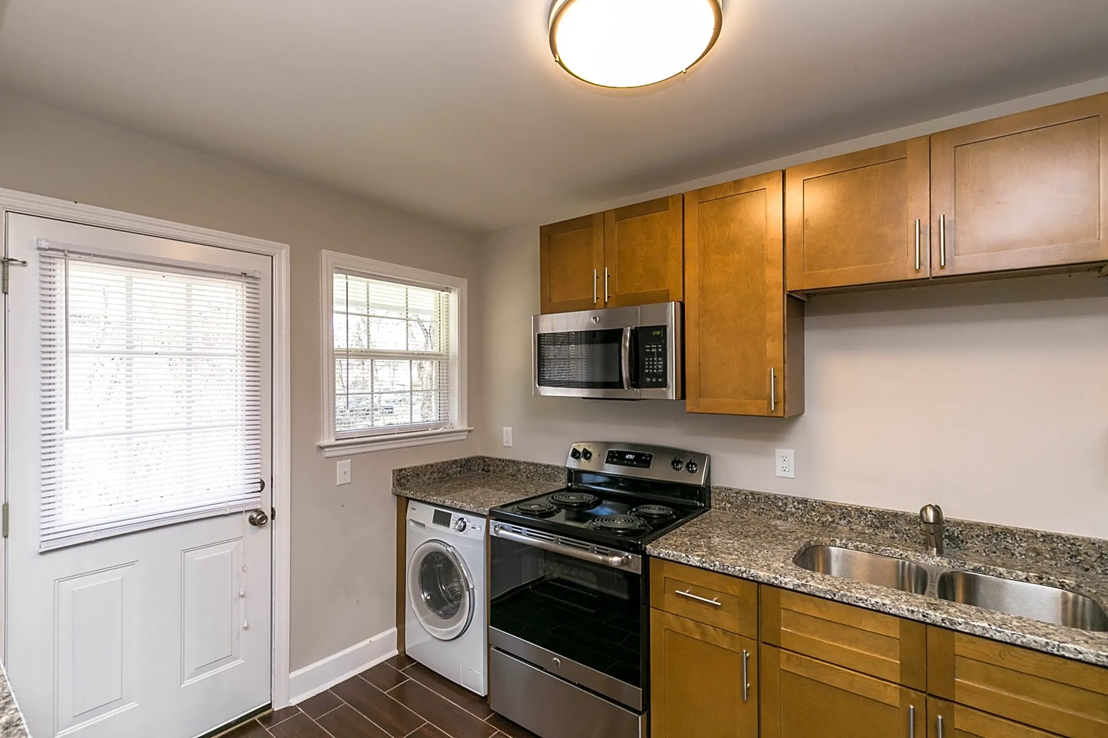 The Flats of Donelson 276 Stewarts Ferry Pike Nashville, TN
