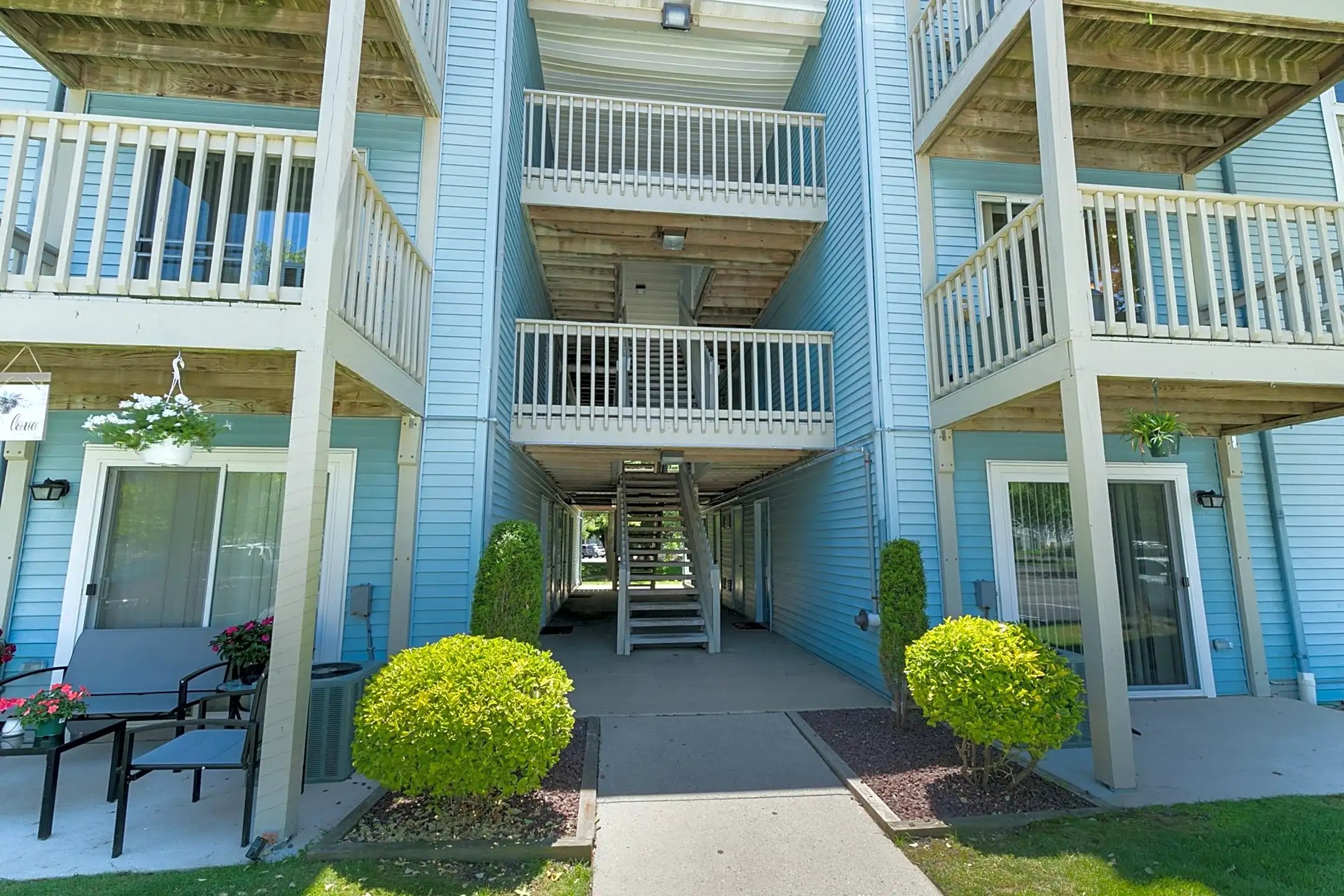 California Apartments 400 Manor Dr Absecon, NJ Apartments for Rent