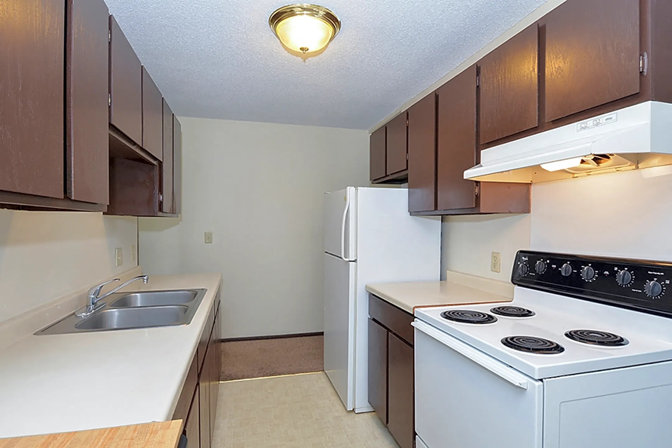 Eagle Pointe Apartments Saint Paul, MN 55118