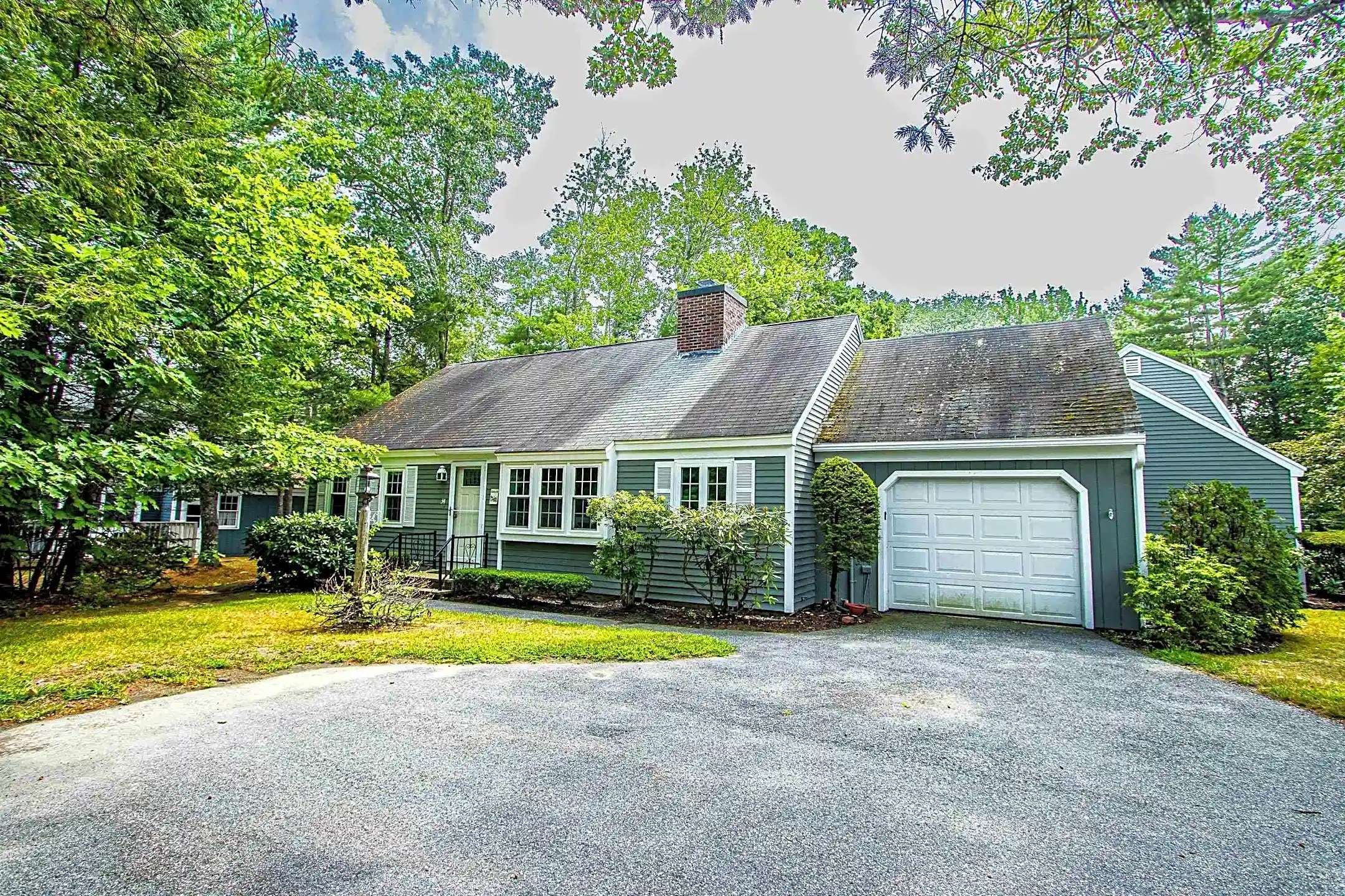 34 Applegate Ln Condos Falmouth, ME 04105