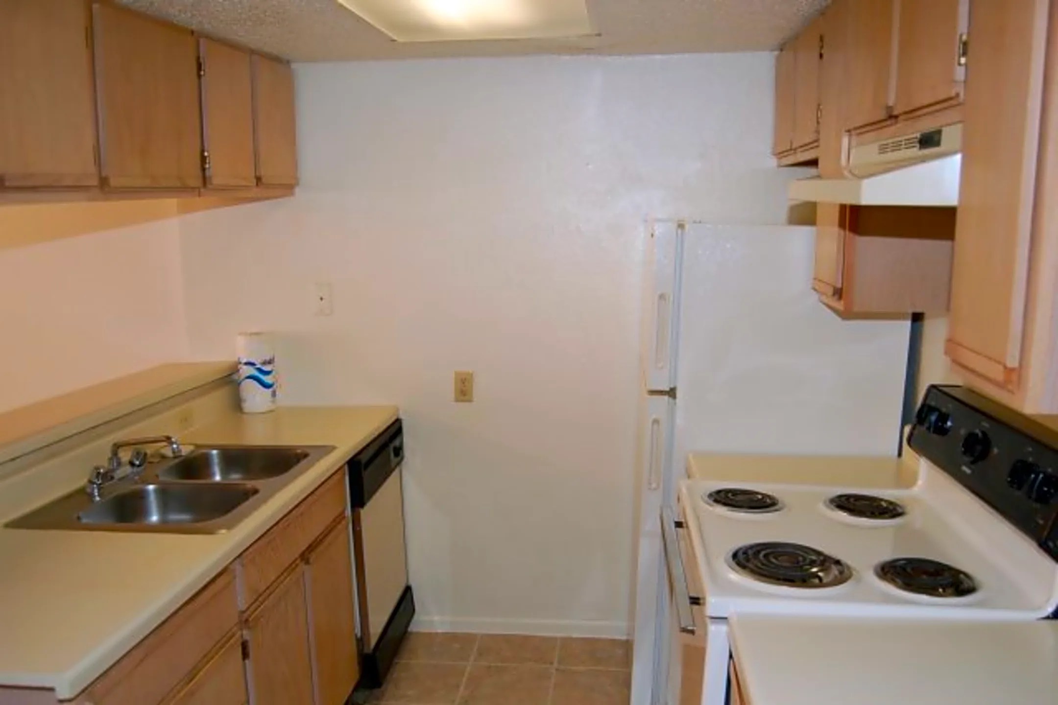 Huntington Townhomes 910 Spring Valley Plz Richardson, TX