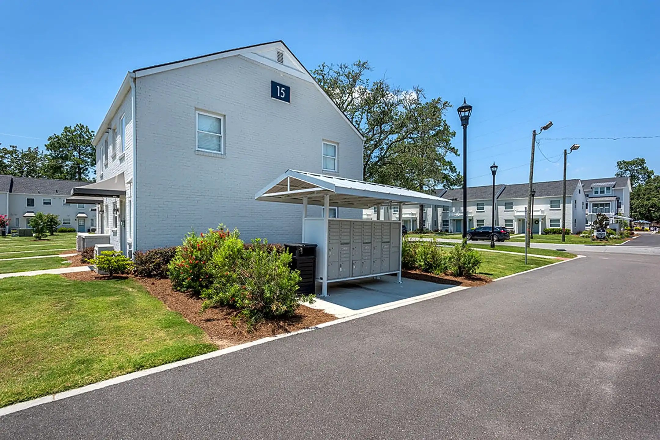 The Grove at Ardsley Park 125 E 62nd Street Savannah, GA Apartments