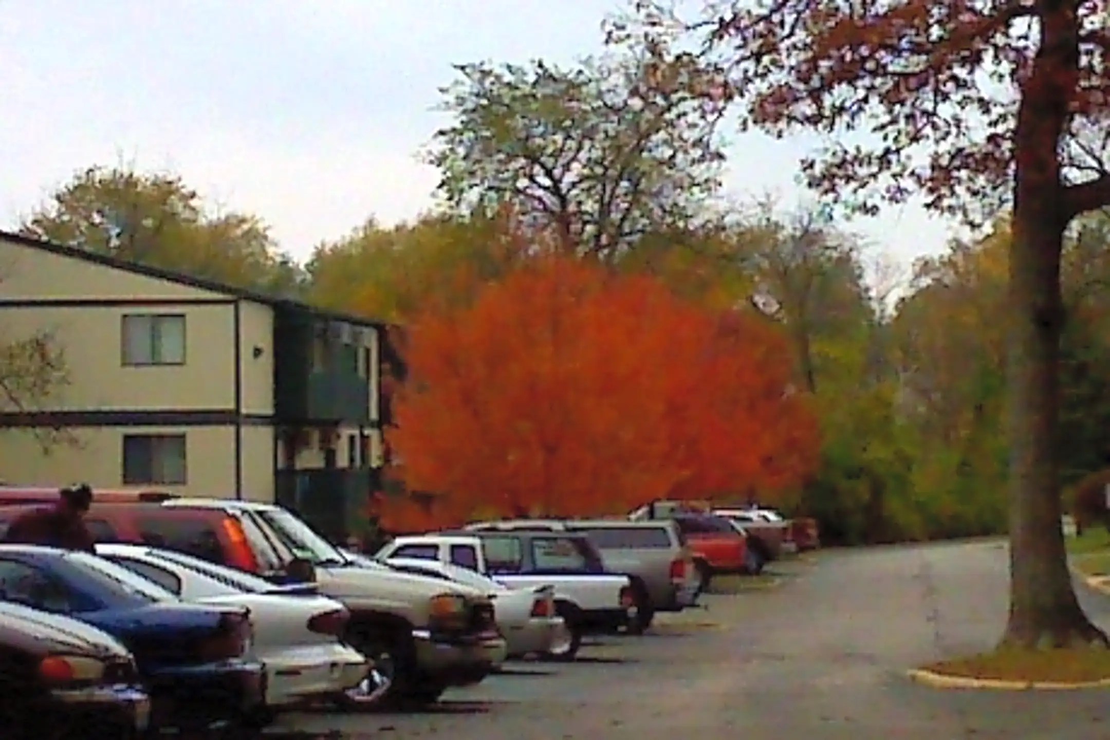 Common Apartments 4800 Rd Washington, IL for