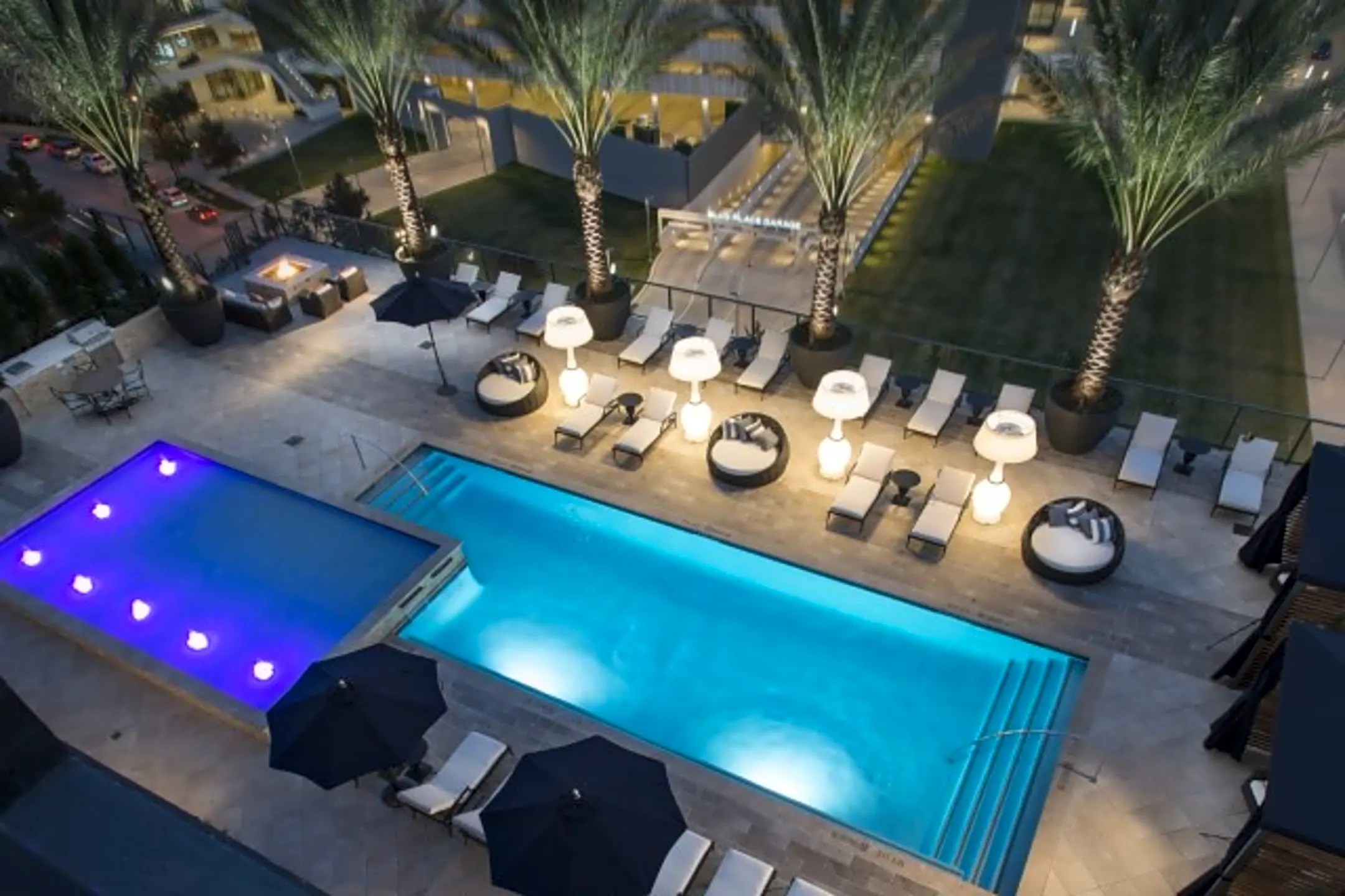 Hanover Post Oak 1750 Sky Lark Ln Houston, TX Apartments for Rent