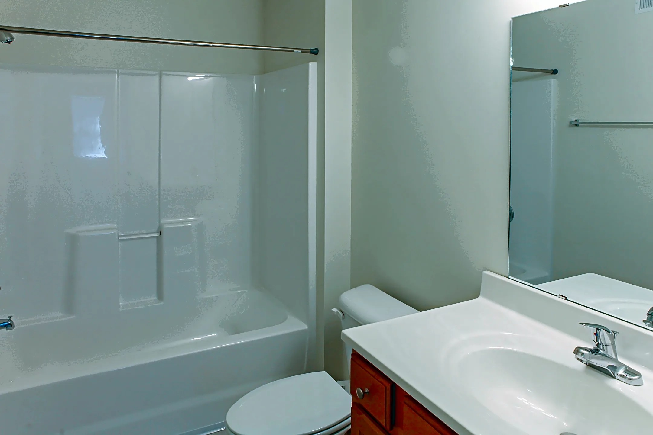 Jefferson Post Apartments Louisville, KY 40219