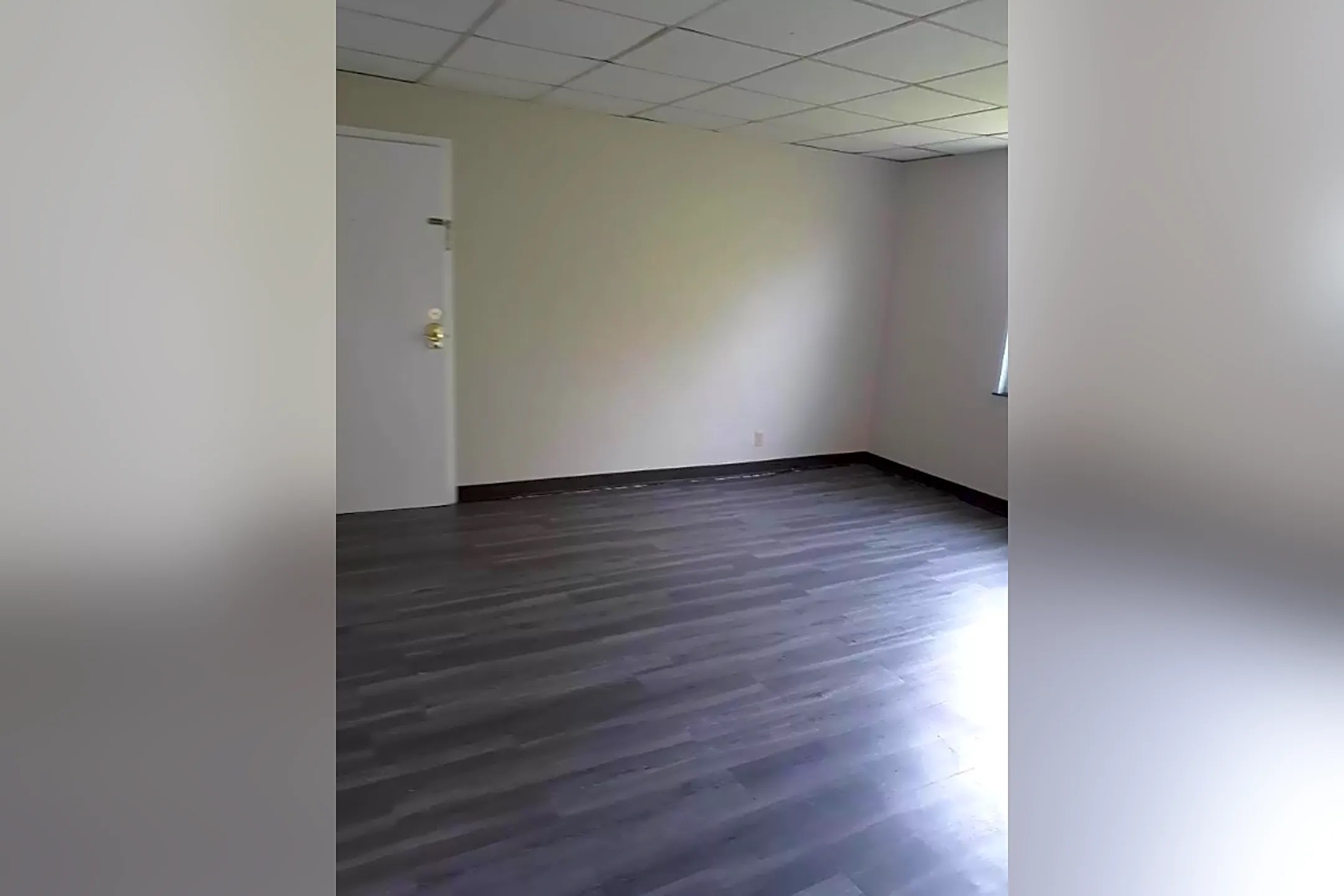 6 Bradley Ave 6 Bradley Ave unit 3 Shelby, OH Apartments for Rent