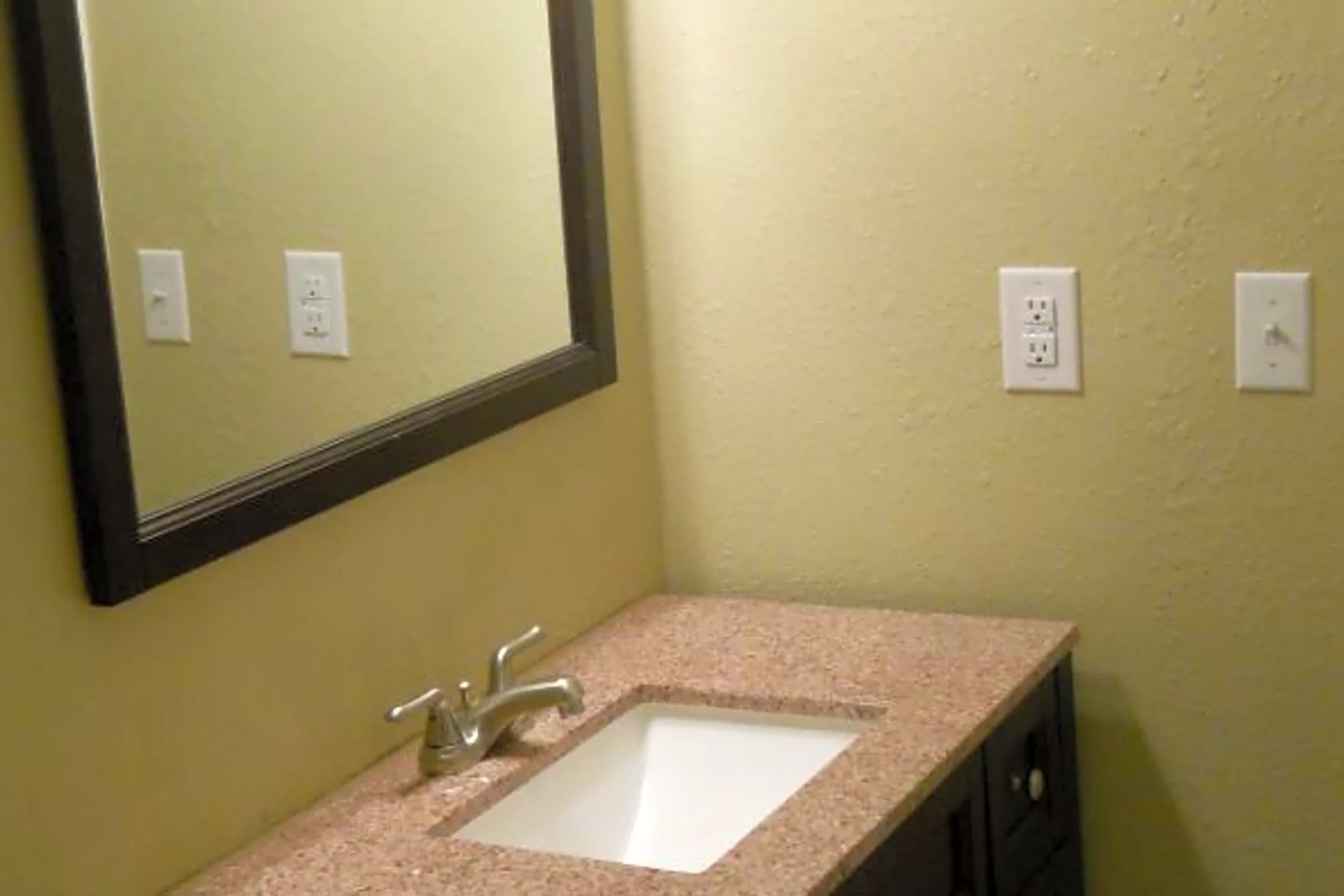 Cedar Crest Apartments Owasso, OK 74055