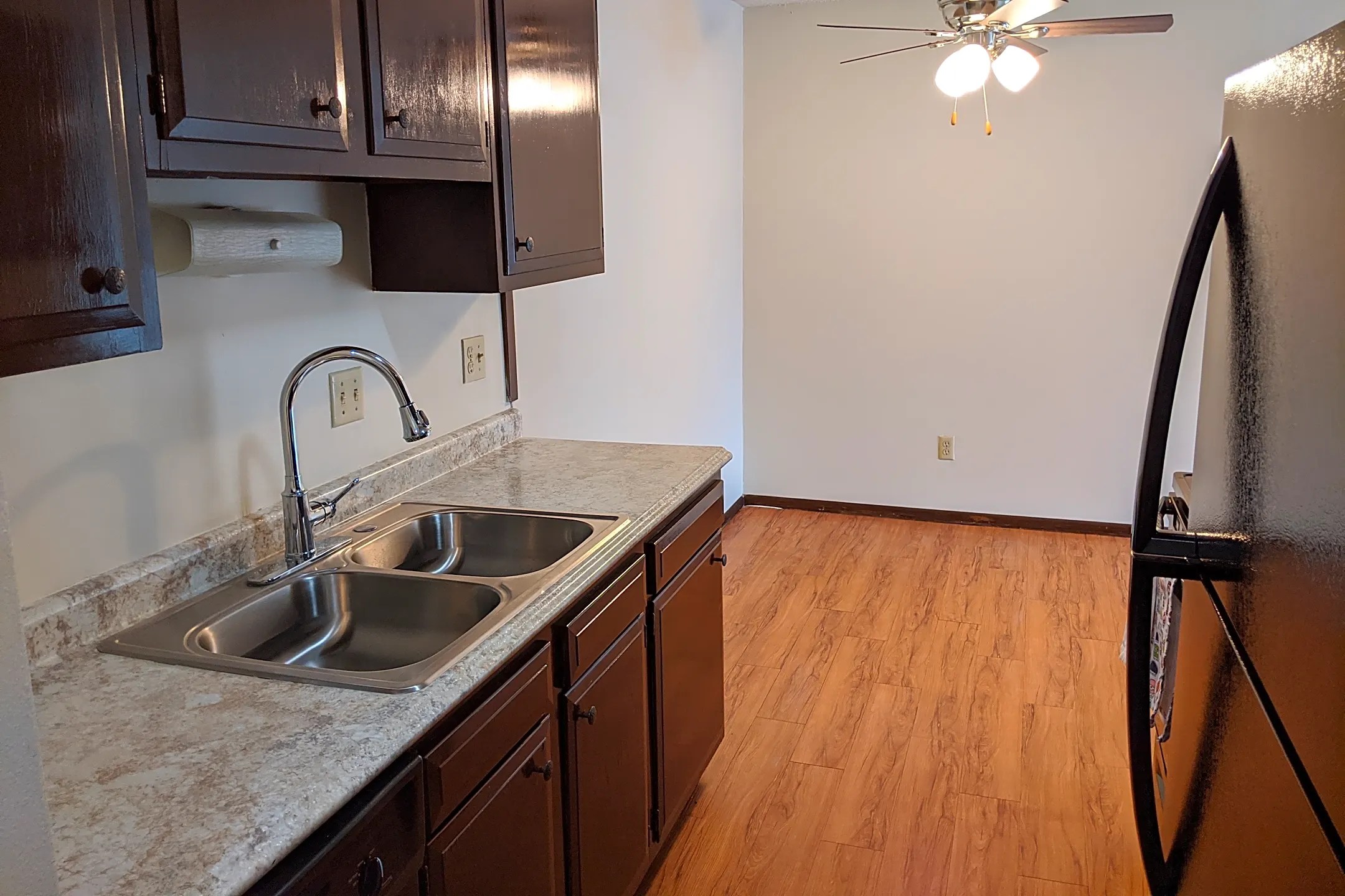 H2 Flats 2662 Scotland Court Mounds View, MN Apartments for Rent