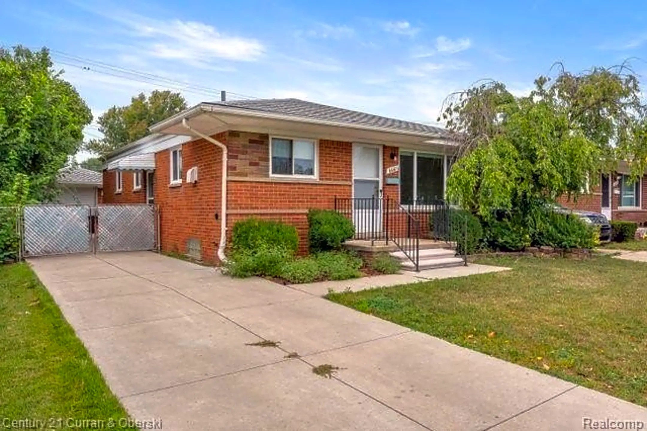 6661 N Beech Daly Rd Houses Dearborn Heights, MI 48127