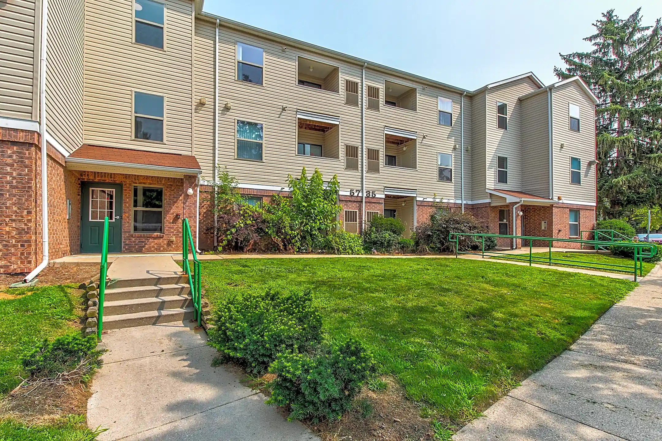 Lakewood 5731 Ridgeway Dr. Haslett, MI Apartments for Rent Rent.