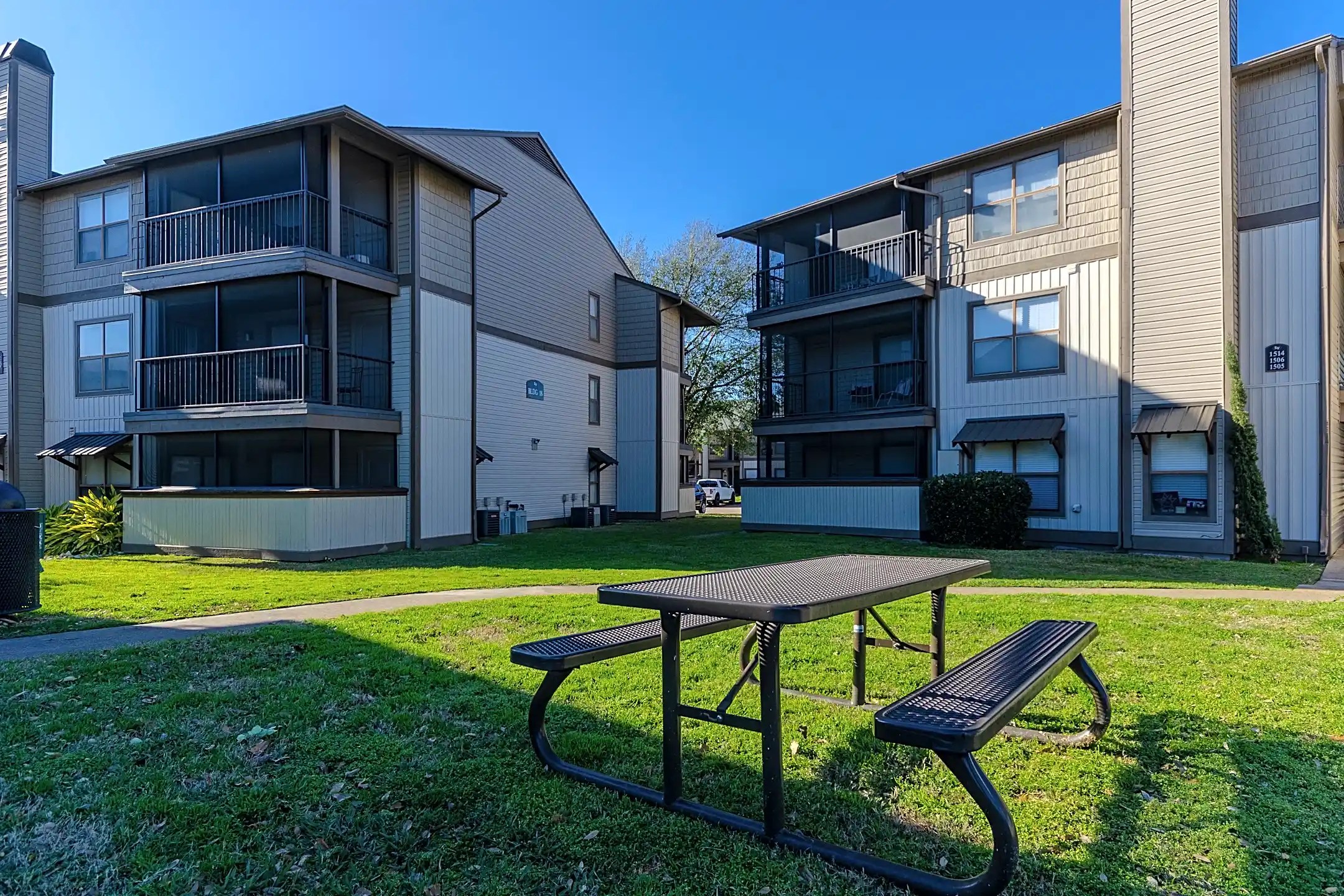 Dwell Stadium View Apartments Per Bed Lease College Station, TX 77840