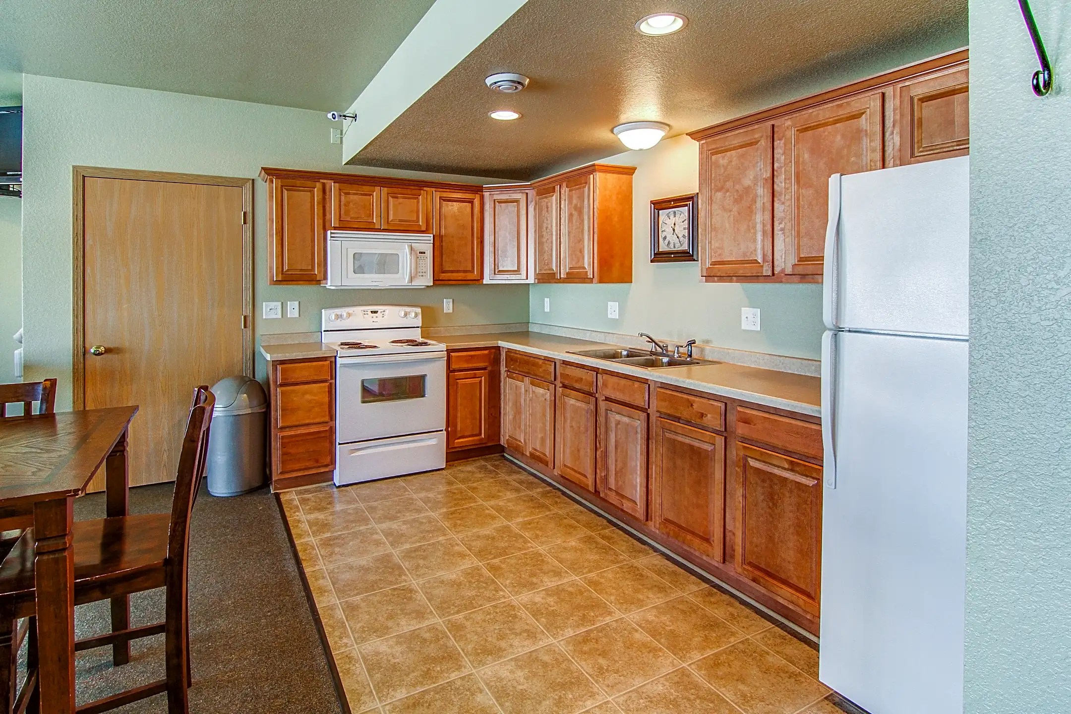 Hawk's Ridge Apartments Beloit, WI 53511