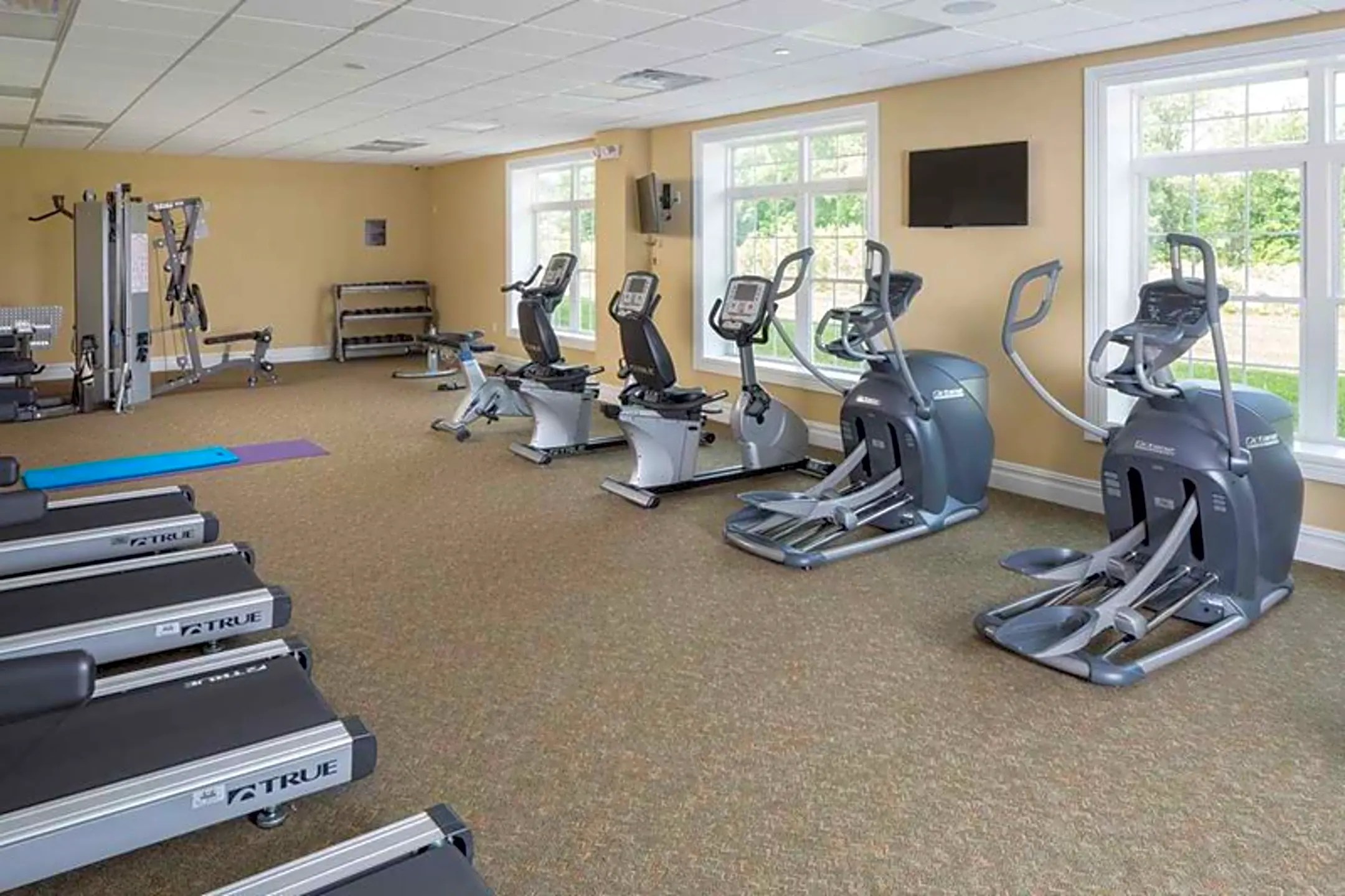 Woodcrest At Clark 1245 Westfield Ave Clark, NJ Apartments for Rent