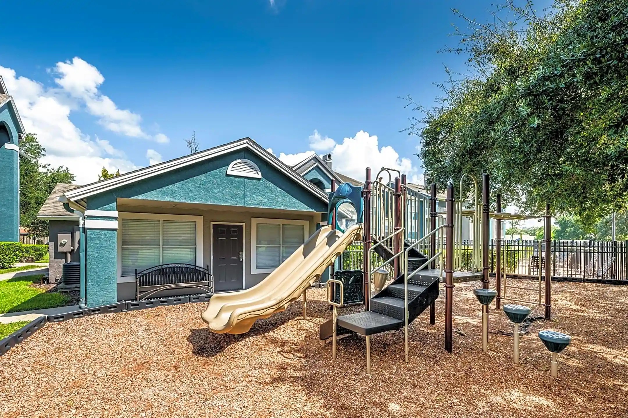 Los Altos at Altamonte Springs 311 Los Altos Way Altamonte Springs