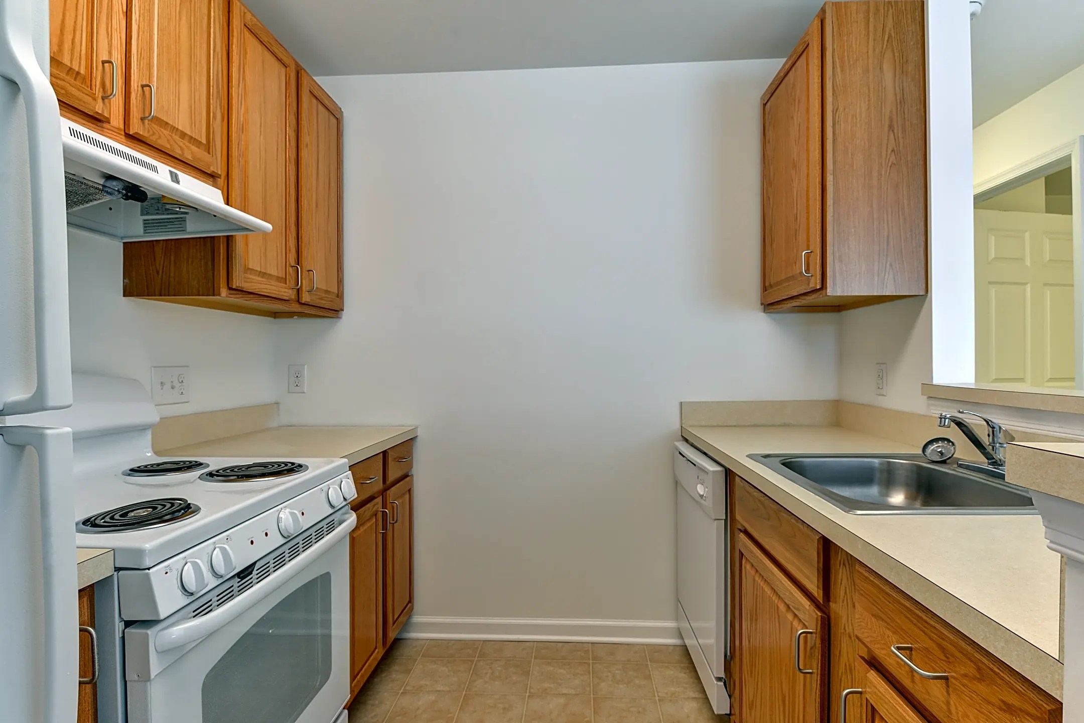 Oaks at Weatherby 1 Oaks Dr Woolwich Township, NJ Apartments for