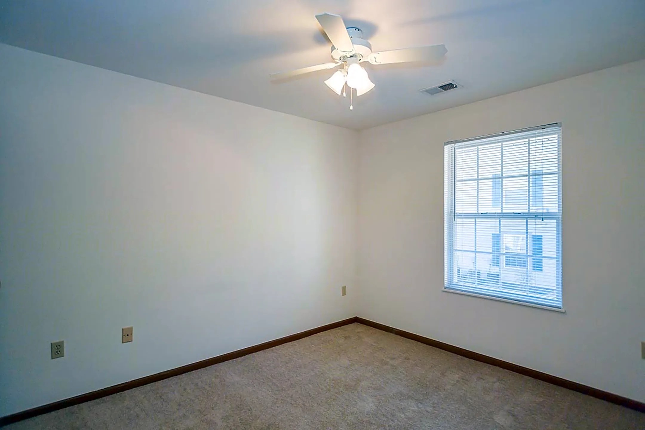 Prairie Commons 5121 Congressional Cir Lawrence, KS Apartments for