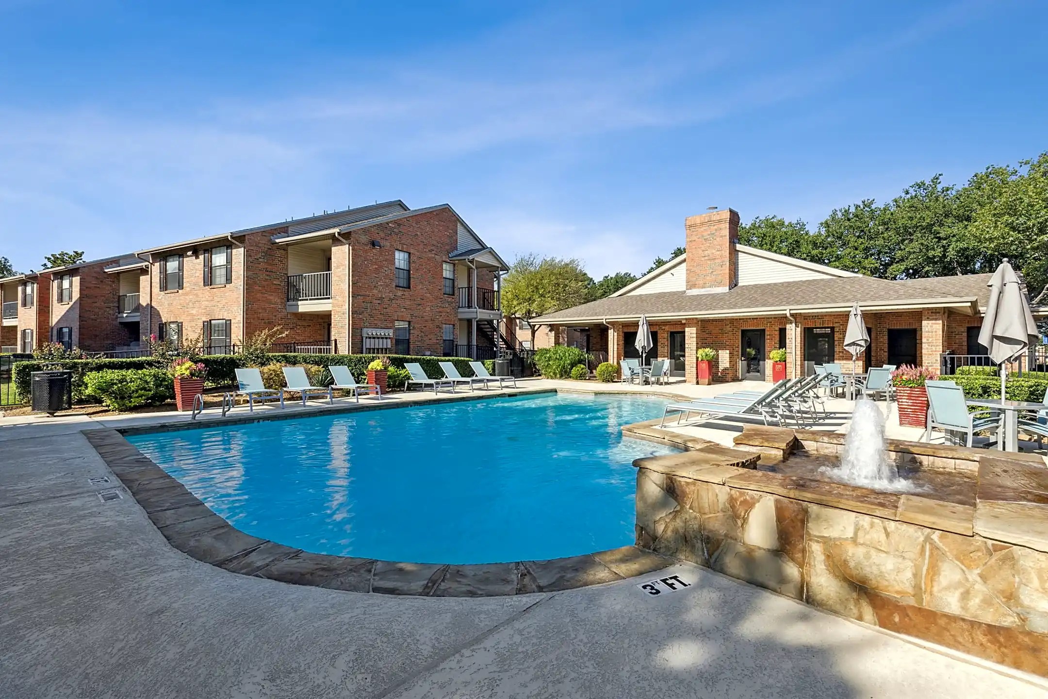 The Wellington at Willow Bend Apartments Plano, TX 75093