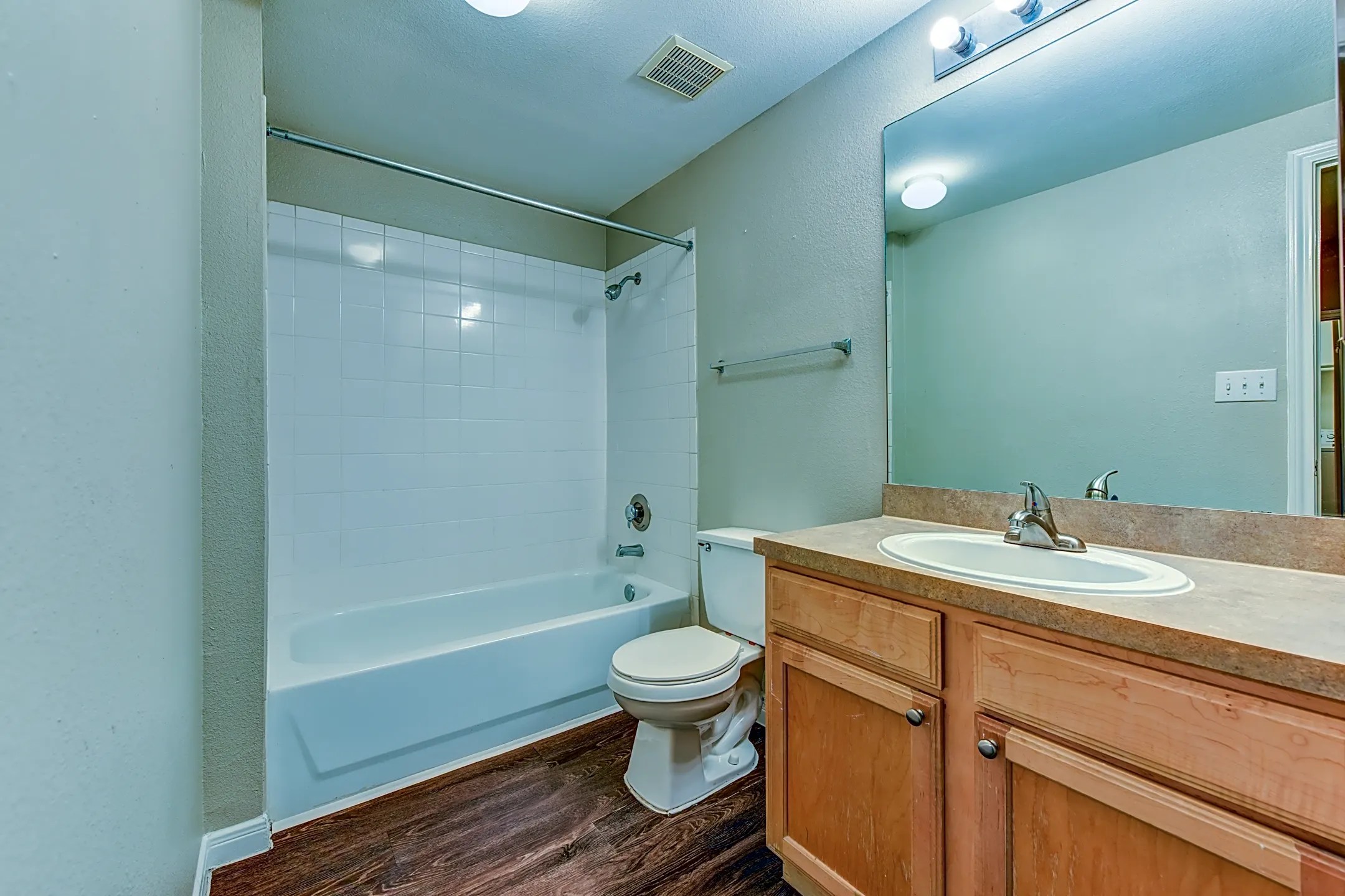 Fall Creek Square Apartments Humble, TX 77396