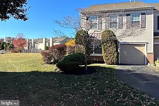 Townhomes For Rent in Newtown Grant, PA - 42 Townhouses