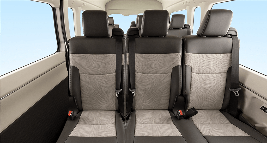 Razones para acudir a la renta de vans con chofer para sus viajes Rentrip