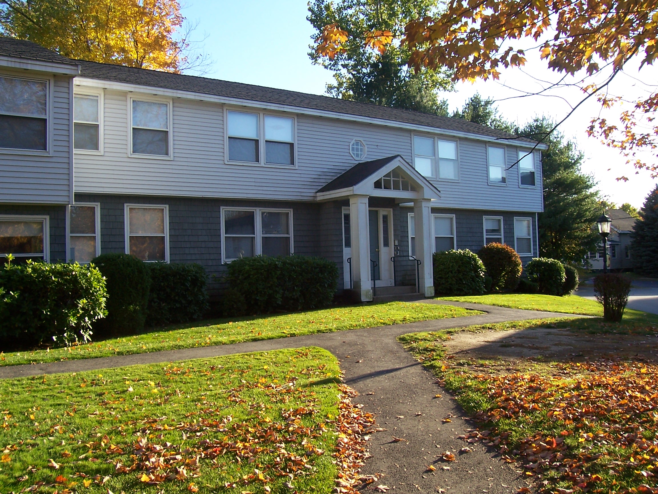 Broadway, South Portland Apartment Locator