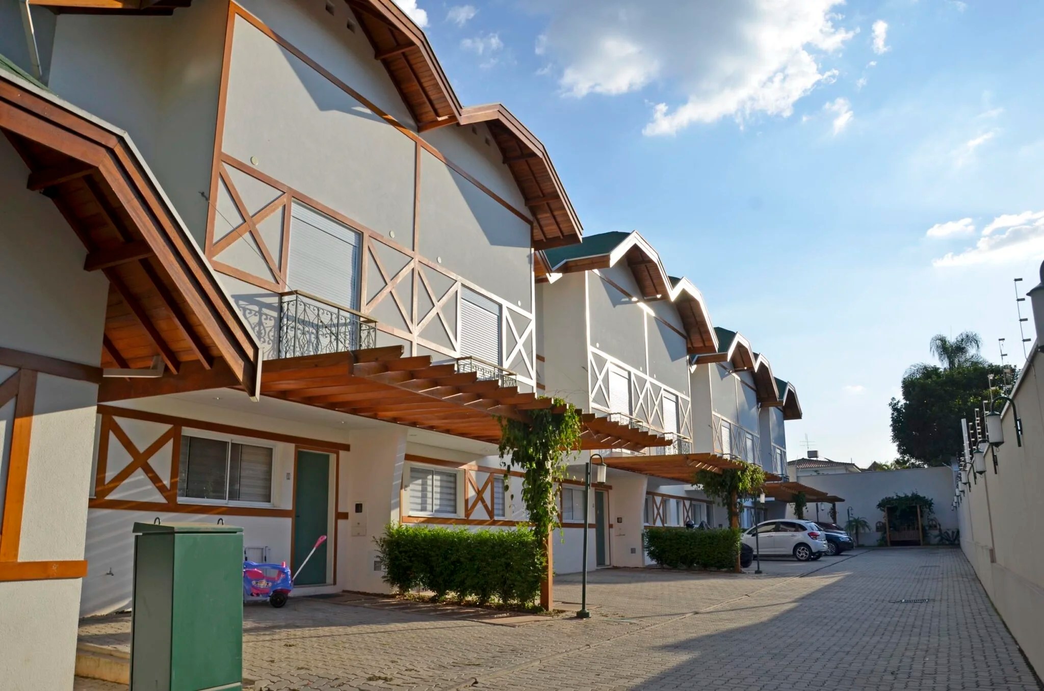 Swiss Village Condominium Repav Empreendimentos