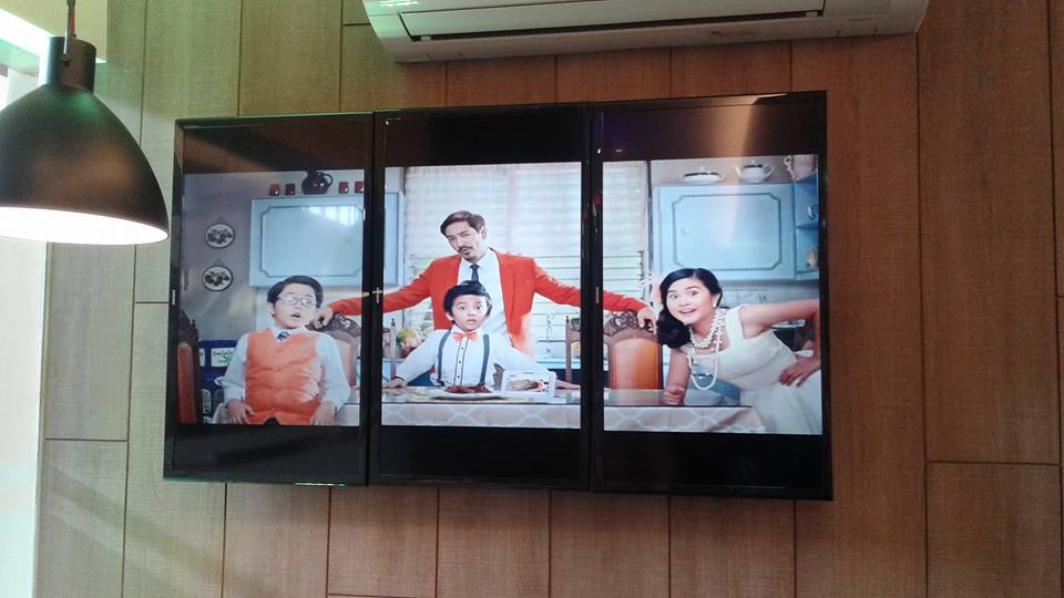 Retail Store Digital Signage Repeat Signage