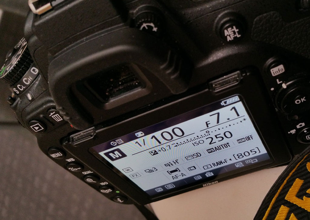 What camera settings should you use for real estate photography?