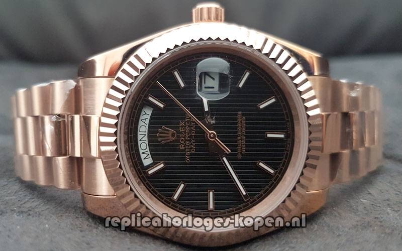 Kopen Replica Rolex Daydate 40 Rosé Goud Zwarte Wijzerplaat (Nieuwste) |⌚ Replica Luxueuze Horloges