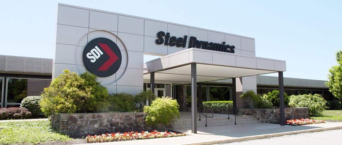 Acelera Steel Dynamics operaciones en planta de acero laminado plano de