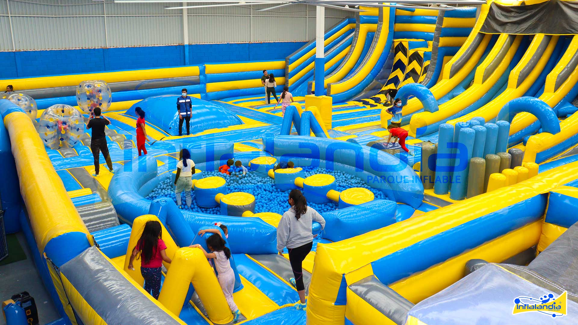 Este es el parque inflable más grande de México Reporte 32 MX, El