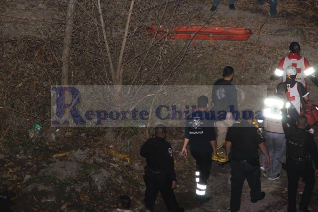 Se lanza adolescente ebria y drogada del puente "De los Indios"