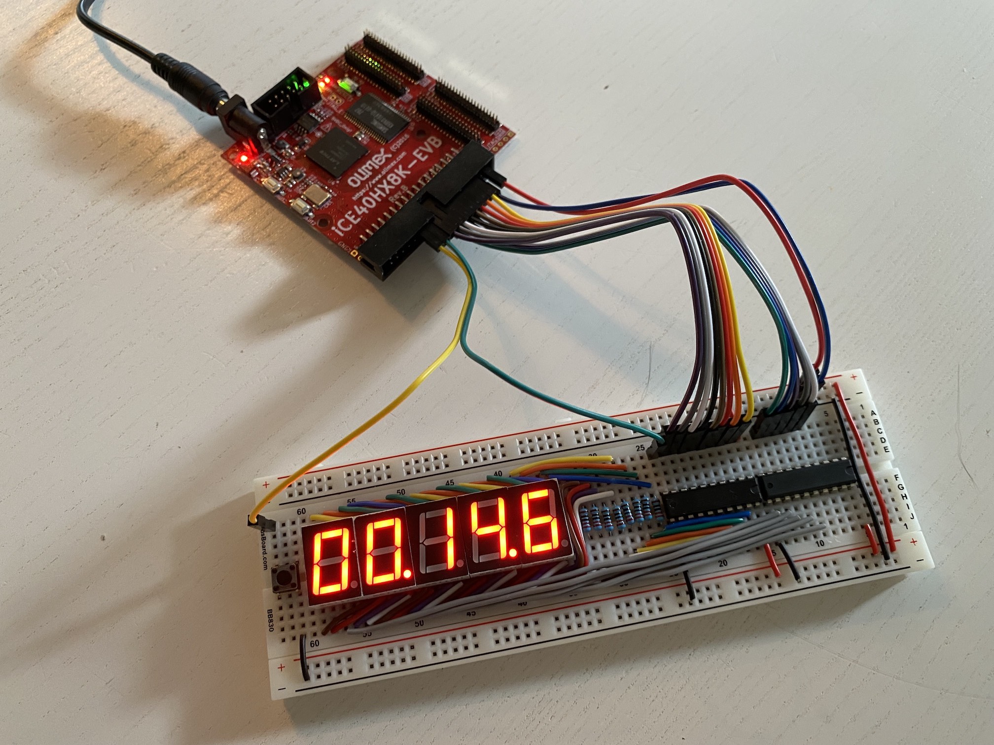 GitHub Dreadrik/fpgastopwatch A breadboard stopwatch implemented
