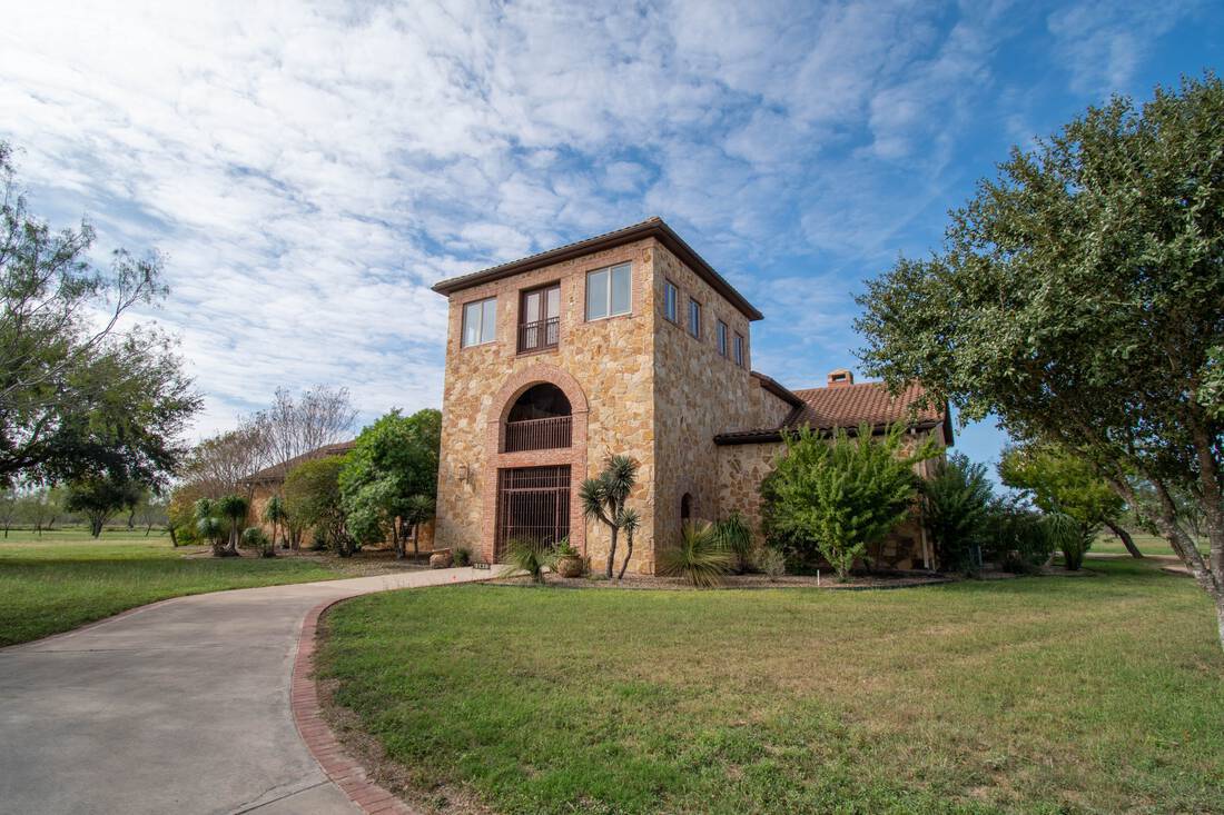 House Pasture of Arrowhead Ranch Republic Ranches