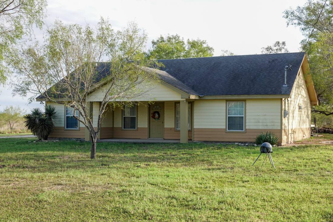 House Pasture of Arrowhead Ranch Republic Ranches
