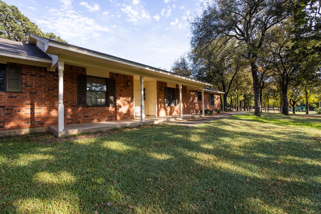 Cross Roads Ranch Republic Ranches