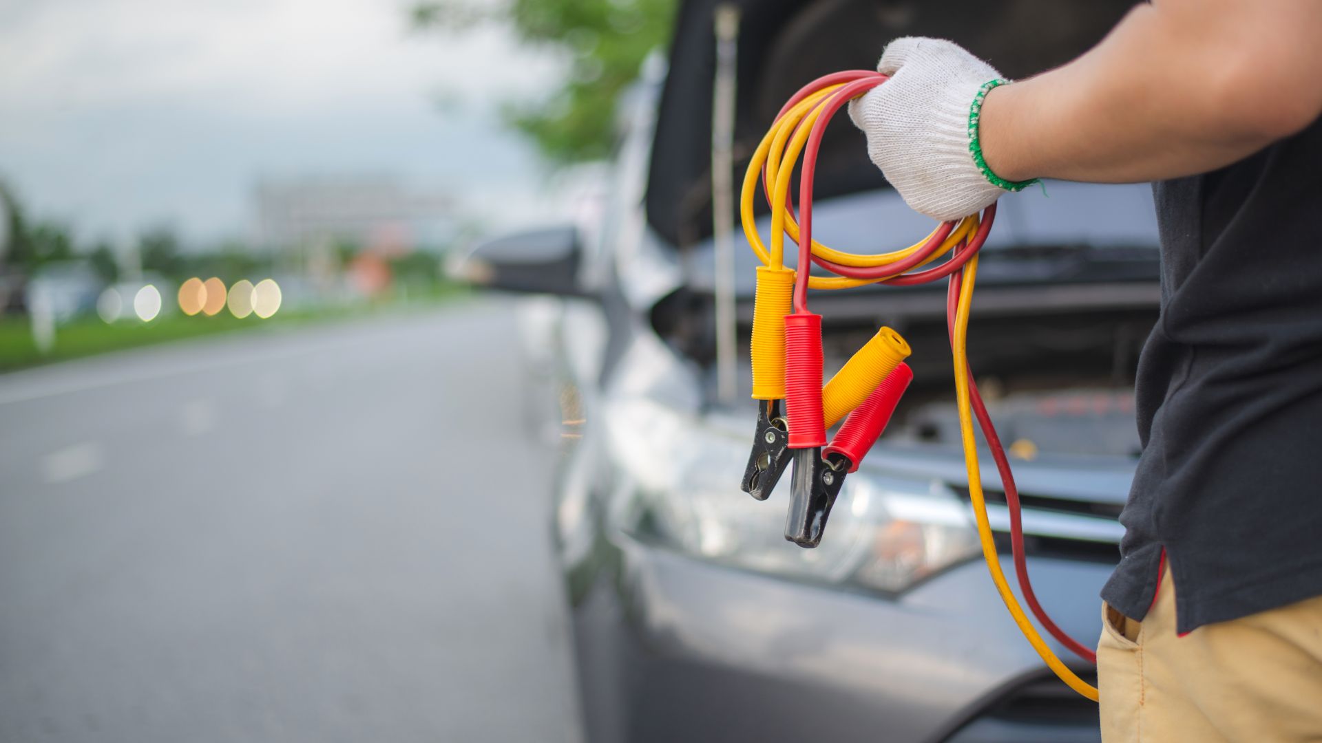 Can a car battery die while driving? | REREV