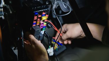 Fuel gauge not working — causes and fixes | REREV