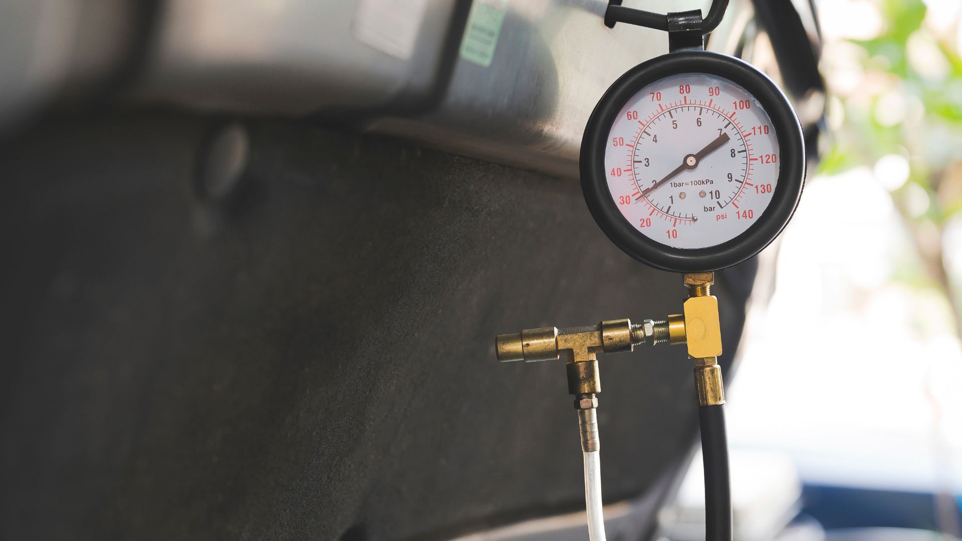Low fuel pressure symptoms — causes and fixes REREV