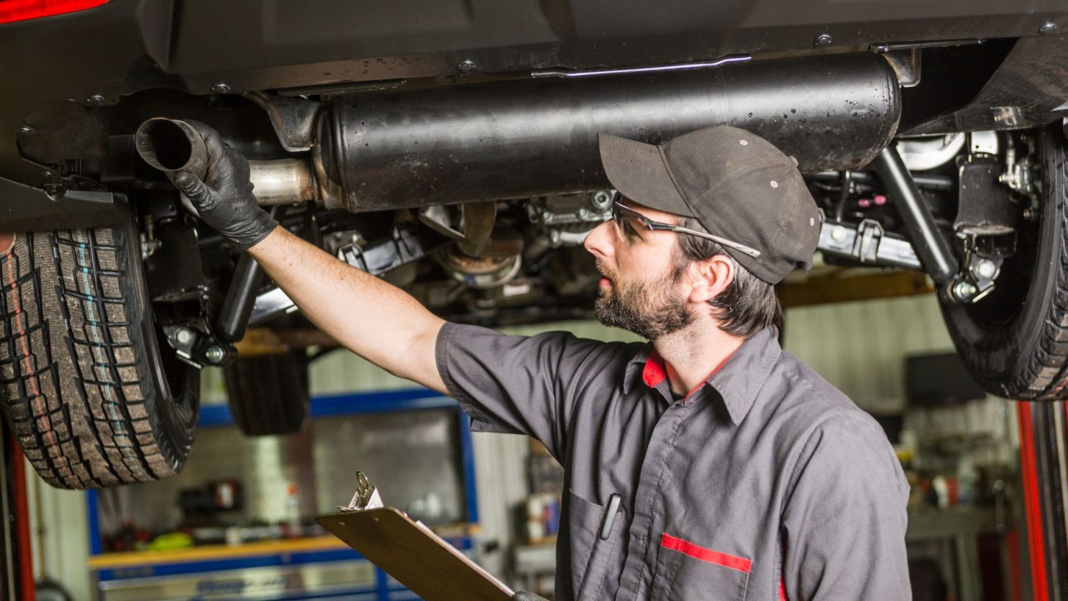 Oil coming out of exhaust — causes and fixes | REREV