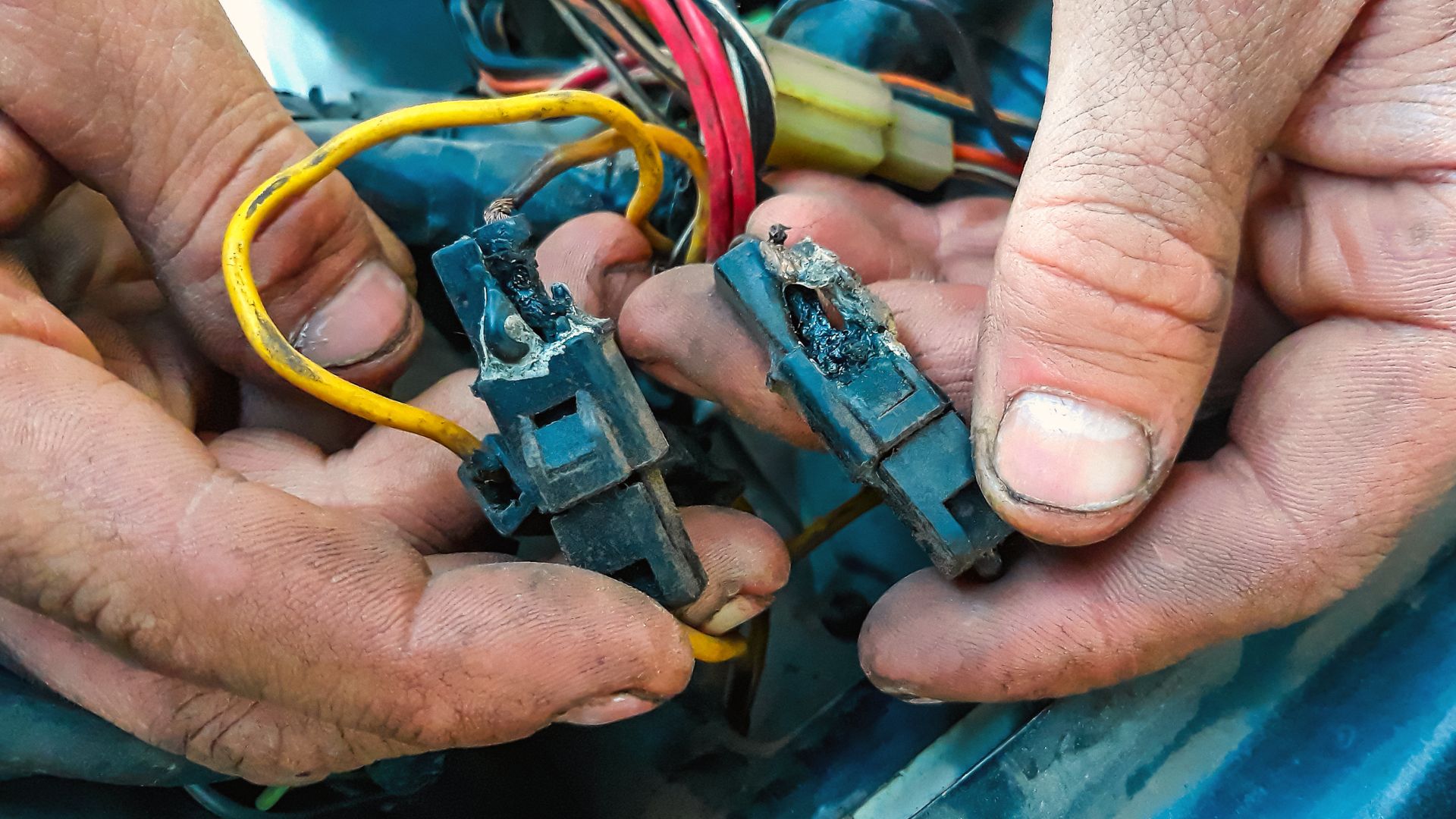 Can you jump a car in the rain? — steps and precautions | REREV