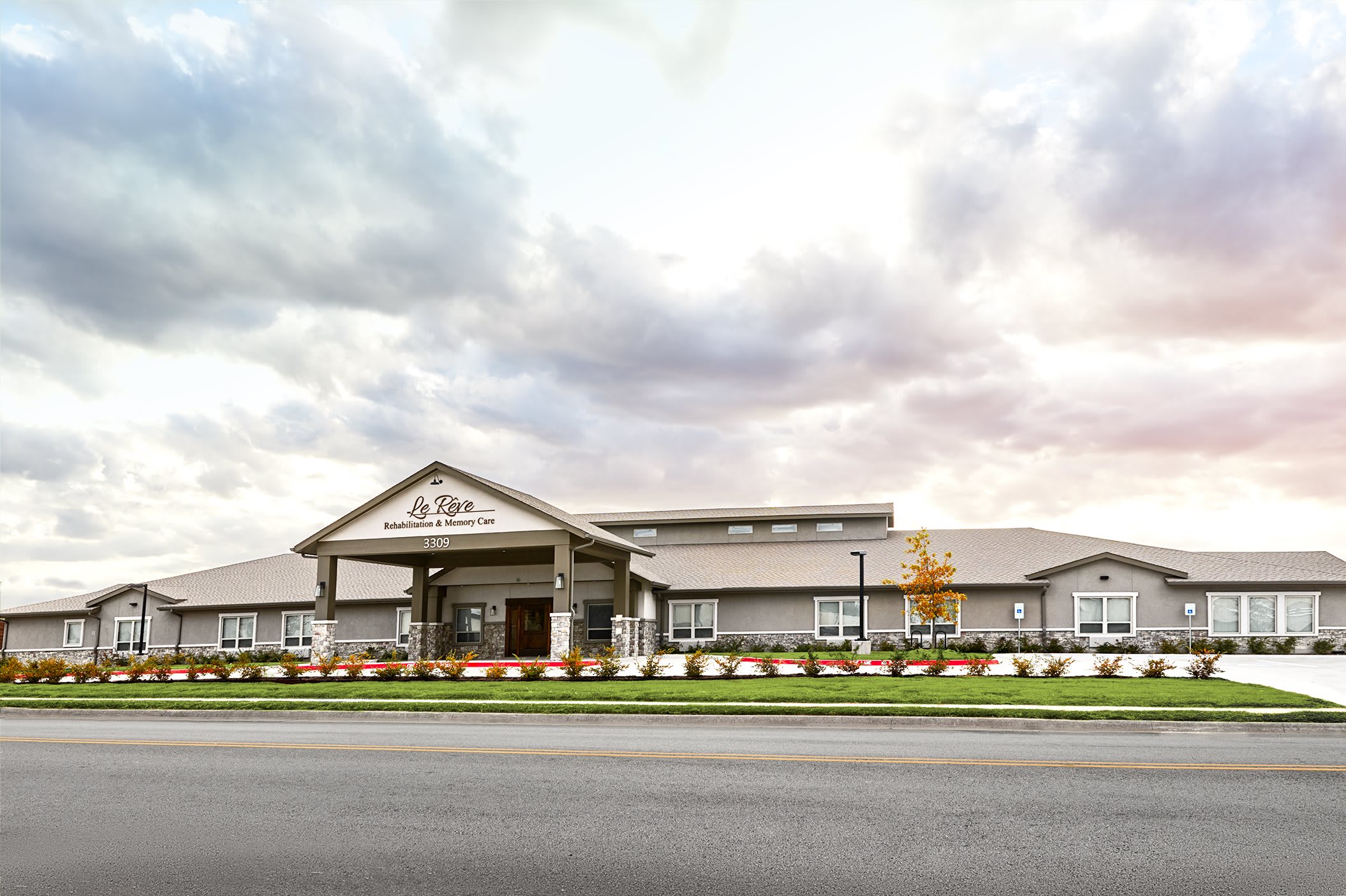 Le Reve Rehabilitation & Memory Care Dallas A Place for Mom