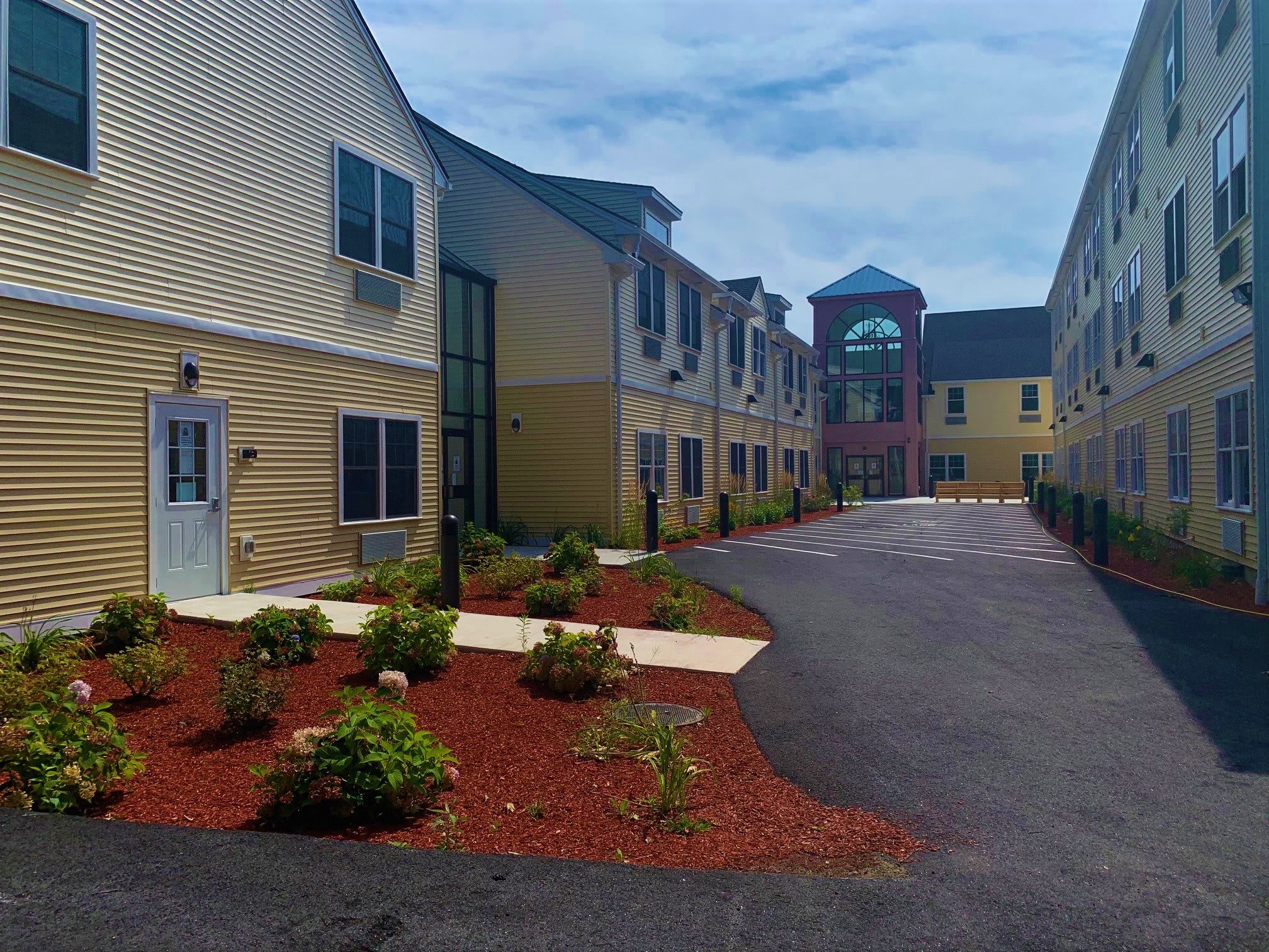 Giving Tree Senior Living Dracut A Place for Mom